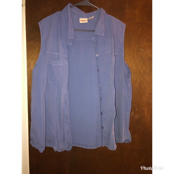 Vest - Picture 1 of 2